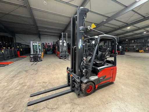 06/2023 Service + UVV 07/2027 Linde E18 EVO 1.800kg Triplex 607cm 3.+4. Ventil Gabelversteller 105cm Elektrostapler Gabelstapler